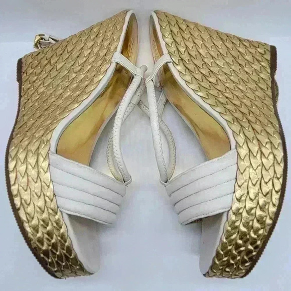 Beautiful! COACH A3259 Blanch Soft Napa White Ankle Strap Gold Wedge Shoes - Picture 5 of 14